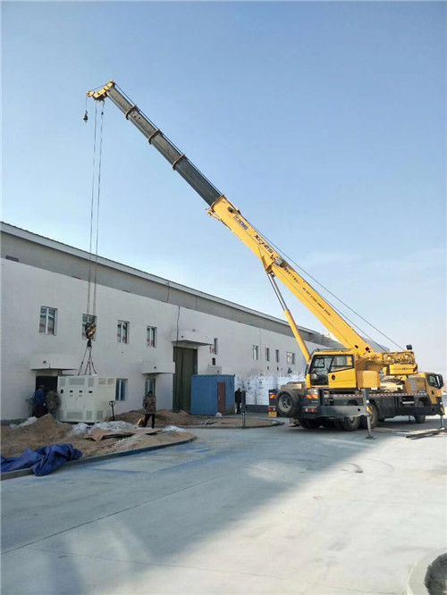 平昌县“超载就喊停”—— 吊车的 “重量保镖” 技术